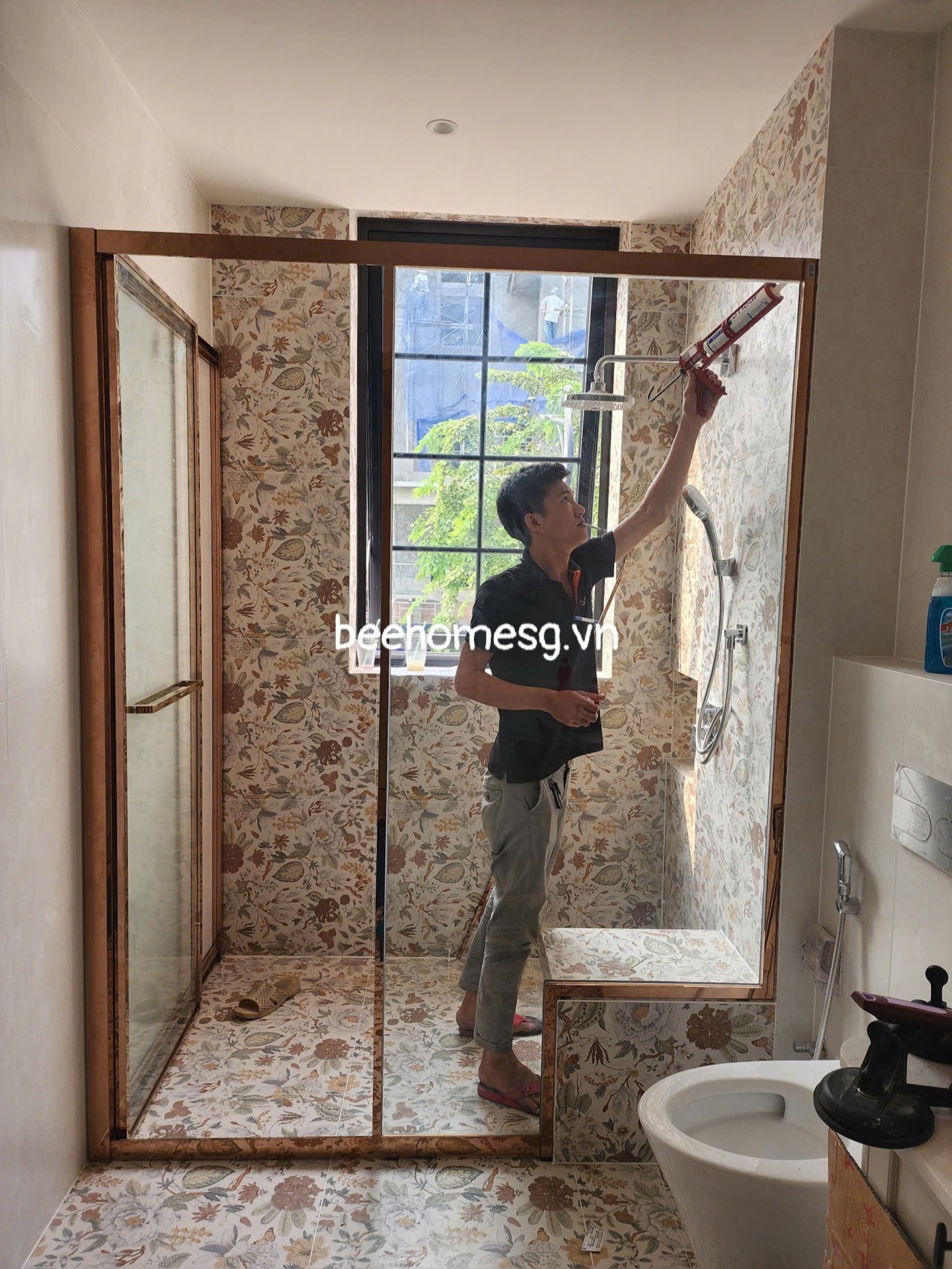 Phòng tắm kính cửa lùa gấp 90 độ hệ slim